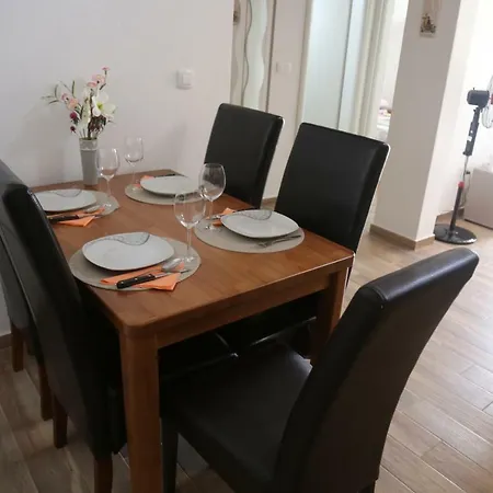 Apartment Drazan *